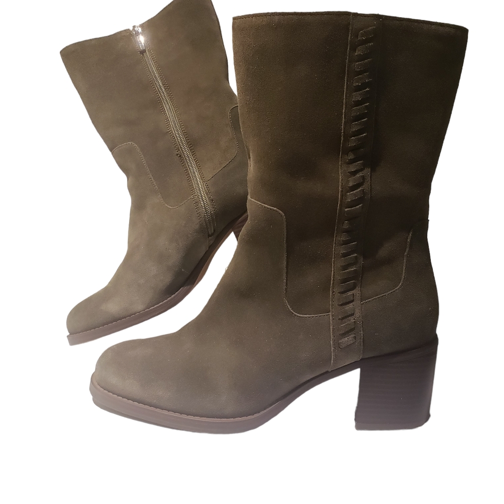 Vince Camuto Olive Suede Heeled Boots Sz.11 Wide